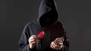 Modus Baru Pencurian M-Banking Bikin Merinding!
