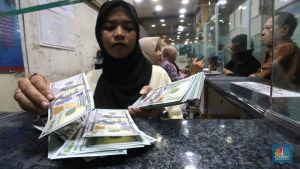 Rupiah Anjlok! Sentuh Titik Terendah 4 Bulan