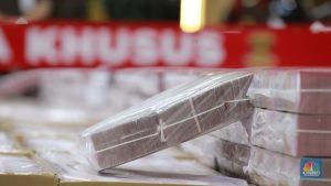 Rahasia di Balik Kemewahan: Pasangan Ini Rampas Rp 87 Miliar!
