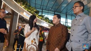 Wow! Seragam Baru Petugas Bandara Soetta!