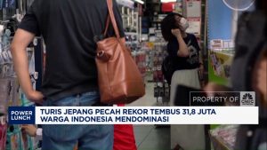 Rekor! Turis Jepang Tembus 33 Juta, Yen Anjlok?