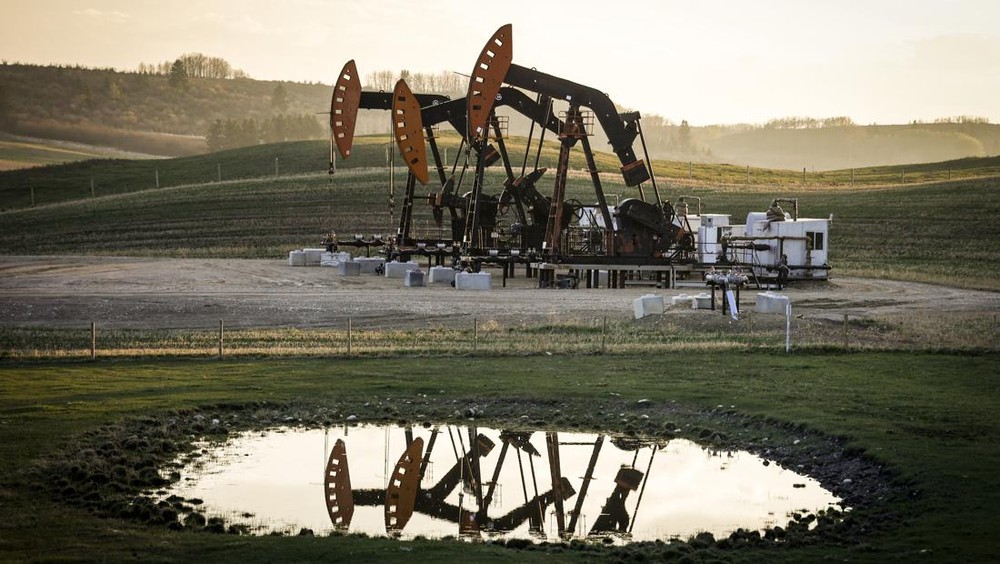 Harga Minyak Anjlok Jelang Natal!