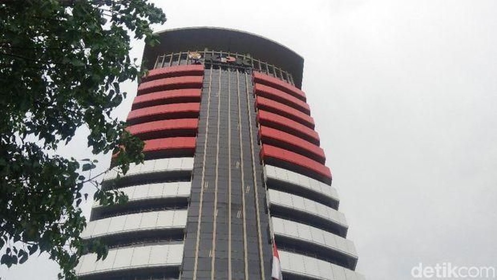 Rumah Mewah Eks Dirut BUMN Digeledah KPK!