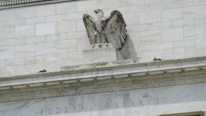 Rahasia The Fed: Inflasi Membandel, Kapan Suku Bunga Turun?