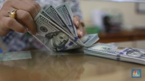 Rupiah Loyo! Dolar Tembus Rp16.190?
