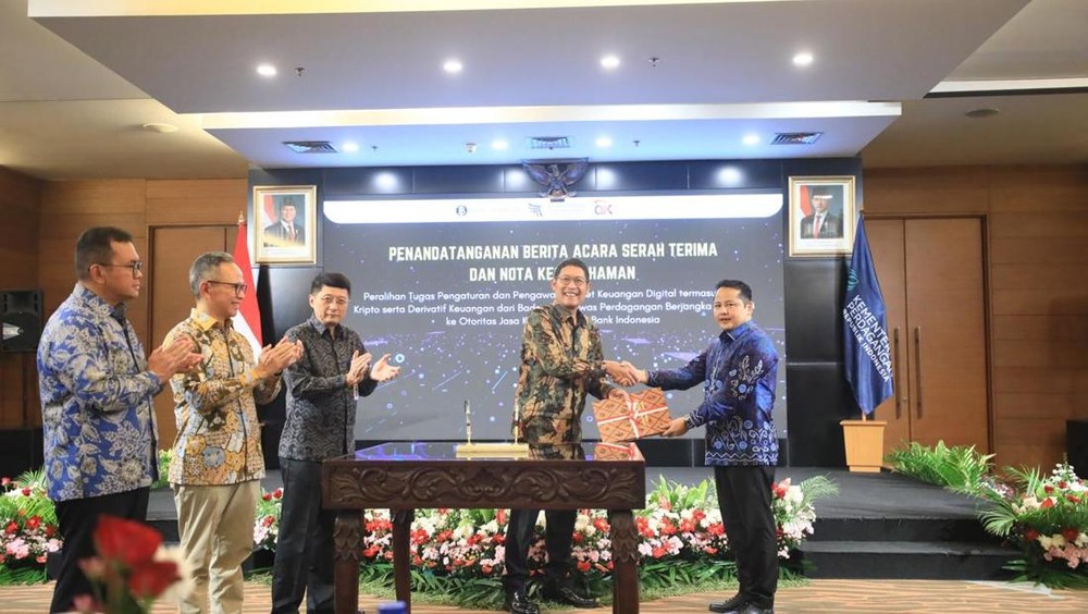 Kaget! Bappebti Lepas Pengawasan Kripto ke OJK & BI
