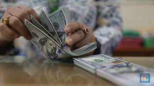 Waspada! Rupiah Terjungkal Jelang Keputusan BI