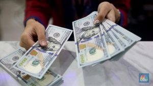 Rupiah Ambruk! Aturan Baru Devisa Ekspor Berlaku Esok!