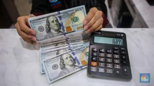 Rupiah Moncer! Dolar Ambles ke Rp 16.430