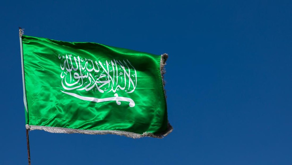 Raja Arab Saudi Beri Emas & Uang Melimpah!