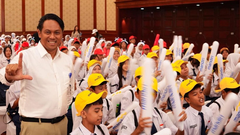 Bank Mandiri Borong 4 Penghargaan OJK! Rahasianya?