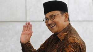 Rupiah Perkasa! 3 Trik Habibie Redam Dolar AS di Era Krisis