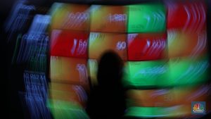 IHSG Terkoreksi, Pilih Saham Ini Biar Dompet Tetap Berisi!
