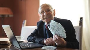 Dana Pensiun Ideal di Usia 50: Mitos atau Realita?