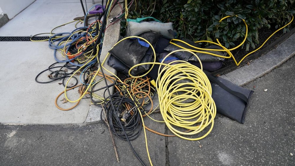 Jumbo Cable Tunda Buyback Saham? RUPSLB Batal Mendadak! 1 Jumbo Cable Tunda Buyback Saham? RUPSLB Batal Mendadak!