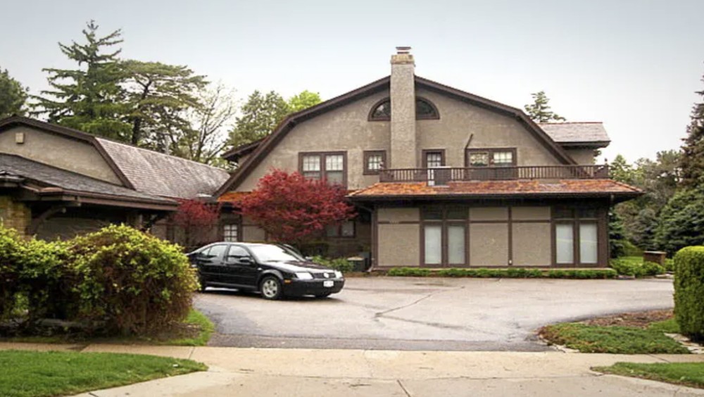 Warren Buffett: Miliarder Betah di Rumah 'Merakyat', Ini Alasannya!