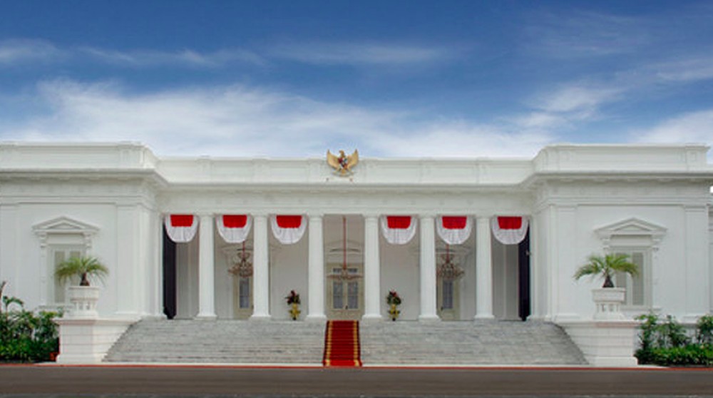 Hemat Pangkal Kaya: Menkeu Era Soeharto Dicegat Masuk Istana!