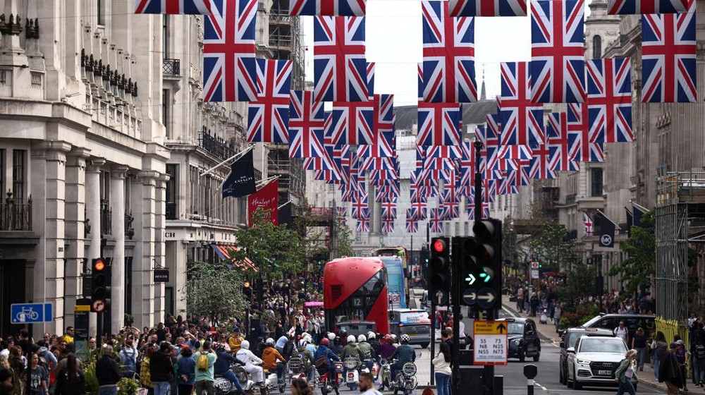 Inggris di Ujung Tanduk? Kontraksi Ekonomi Guncang London!