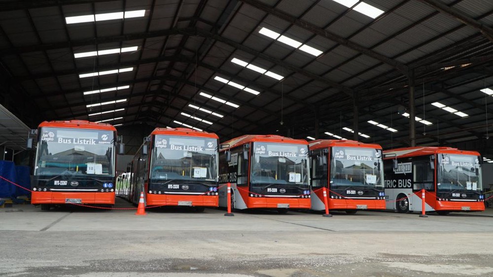 VKTR Gaspol! Pasok 80 Bus Listrik ke Transjakarta, Saham Terbang?