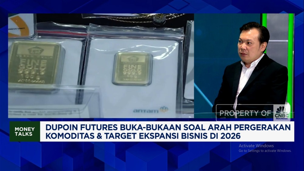 Emas Tembus Langit! Amankah Investasi Sekarang? Simak Strateginya!