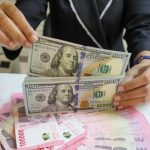 Rupiah Berbalik Arah! Dolar AS Terkunci di Rp16.700, Ini Pemicunya!