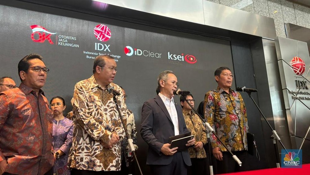 Bursa RI Bergejolak, OJK Siapkan 'Tameng' Anti-Panik Investor!