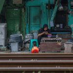 Terungkap! 5 Ciri Tak Terbantahkan Golongan Kelas Bawah di RI