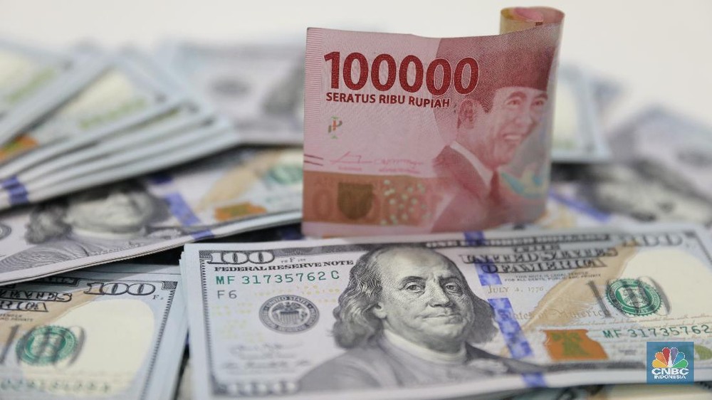 Krisis Kepercayaan Hantam Rupiah? Dolar AS Makin Perkasa!