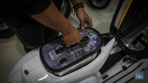 Insentif Motor Listrik Tamat, Adira (ADMF) Balas Dengan Bunga 0%!