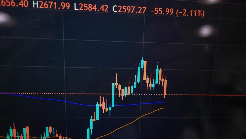 IHSG Terjungkal Jelang Libur! Asing Pesta Jual, Ini Peluang Cuan?