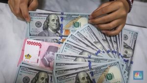 Dolar AS Menguat, Rupiah Tersandung: Keputusan BI Jadi Penentu!