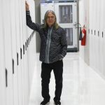 Fenomenal! Penguasa Data Center & Saham Melejit Lahirkan Miliarder Baru RI