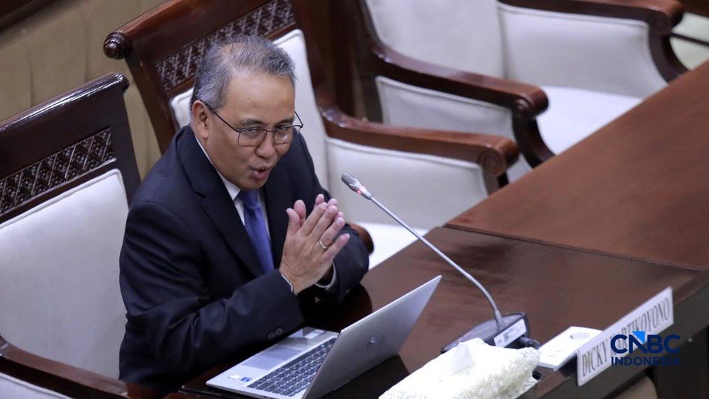 Bakal Calon OJK Bocorkan Jurus Ampuh Genjot Kredit UMKM!