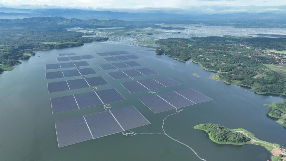 Jurus Jitu TOBA: Tinggalkan Batu Bara, Panen Emas dari Sampah & Surya!
