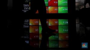 IHSG Terjun Bebas! 3 Badai Global Hantam Bursa RI