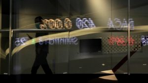 Nyaris Rebound! IHSG Terganjal Konflik Global & Beban BBM RI