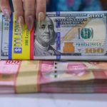 Geger! Dolar AS Tembus Rp17.300 di Bank Asing, Rupiah Loyo