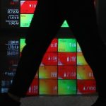 IHSG Merana! Gejolak Global & Keputusan BI Bakal Guncang Pasar?