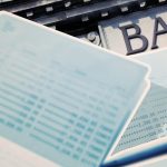 Pensiun Nyaman? Pakar Ungkap Target Tabungan Krusial Usia 50!