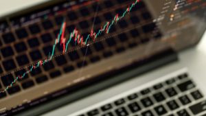 IHSG Hijau Pekat! 5 Saham Ini Siap Bawa Cuan di Tengah Badai