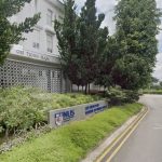 Haluannews Ekonomi -  Singapura telah lama menjadi magnet bagi para pengusaha Indonesia untuk menanamkan modal dan aset. Namun, sedikit yang menyadari bahwa jauh sebelum era modern, seorang konglomerat asal Indonesia pernah menguasai lahan seluas seperempat dari total wilayah Negeri Singa tersebut. Bayangkan, dari luas 728,6 km2 Singapura, sekitar 182 km2 di antaranya berada di bawah kepemilikan pengusaha visioner ini. Saking besarnya pengaruh dan kontribusinya, namanya bahkan diabadikan pada jalan-jalan dan gedung-gedung ikonik di Singapura. Siapakah sosok di balik dominasi ekonomi lintas negara ini?