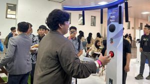 Bukan Cuma Bunga! Bank Mandiri Pikat Pelajar Jogja dengan Tiket IBL
