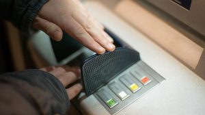 ATM 'Makan' Saldo Anda? Jangan Panik! Jurus Jitu Selamatkan Dana Anda!