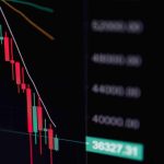 Haluannews Ekonomi - Pasar modal Indonesia menghadapi gejolak pada perdagangan Rabu (20/5), di mana Indeks Harga Saham Gabungan (IHSG) ditutup melemah signifikan 0,82% ke level 6.318,50. Penurunan ini dipicu oleh tekanan berat pada saham-saham sektor industri dasar, meskipun investor asing masih menunjukkan aktivitas beli bersih di seluruh pasar.