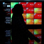 IHSG Menggila Terbang Tinggi Lebih 1 Persen