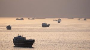 Cengkeraman Iran di Selat Hormuz: Masa Depan Minyak Global Suram?
