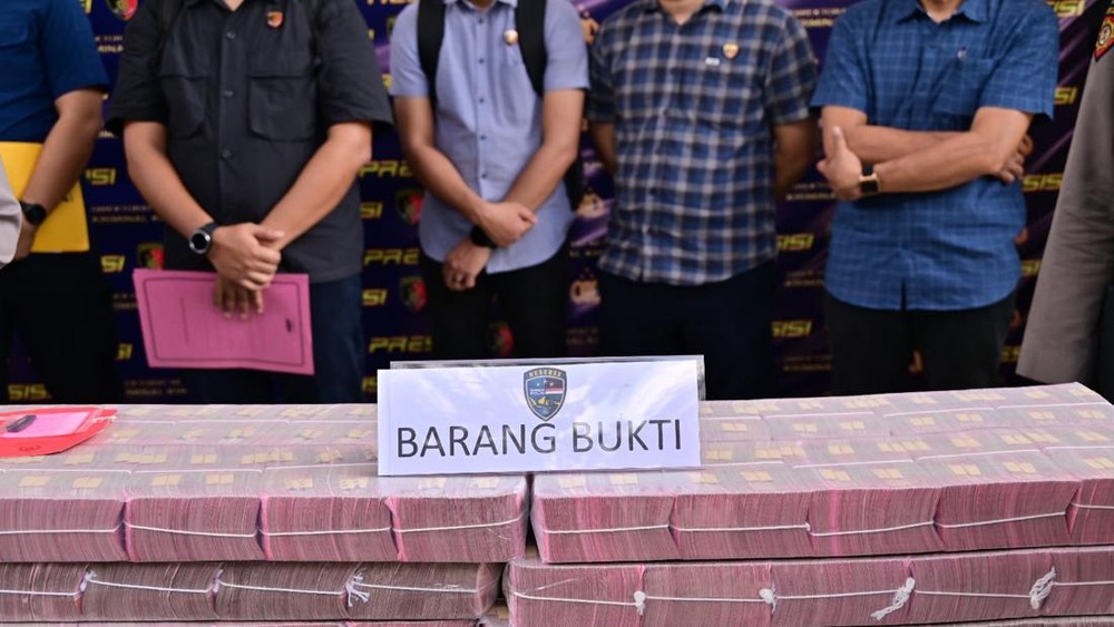 WNA Bulgaria Dalang Pembobolan Bank Jambi Fantastis