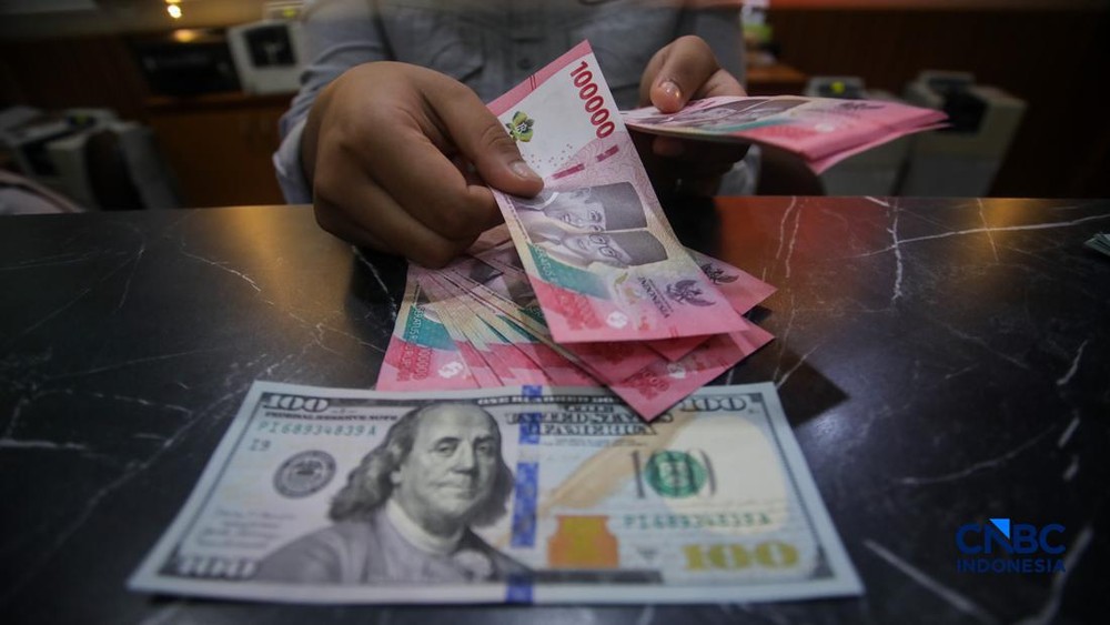 Rupiah Bangkit Dolar AS Tertekan Ada Apa