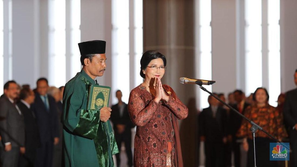 Destry Hadapi Badai Ekonomi Global Ujian Berat Menanti
