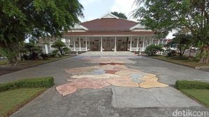 Bupati Jawa Hidup Bak Raja Rakyat Melarat